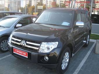 2008 Mitsubishi Pajero Photos