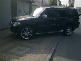 2008 Mitsubishi Pajero Photos