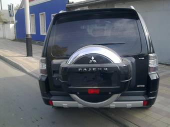 2008 Mitsubishi Pajero Photos