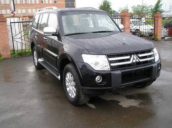 2008 Mitsubishi Pajero Photos