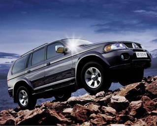 2008 Mitsubishi Pajero Images