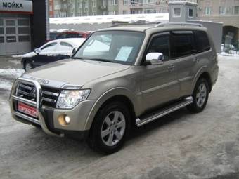 2008 Mitsubishi Pajero Pictures