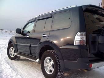 2008 Mitsubishi Pajero Pictures
