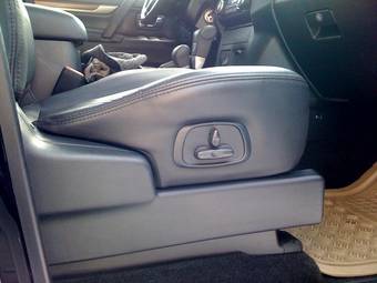 2008 Mitsubishi Pajero Pictures