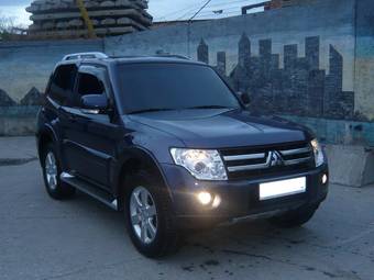 2008 Mitsubishi Pajero Photos