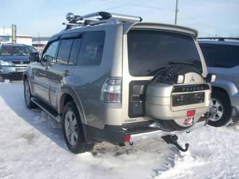 2008 Mitsubishi Pajero Photos