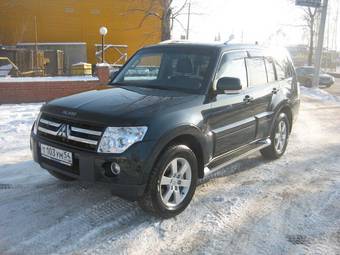 2008 Mitsubishi Pajero Photos