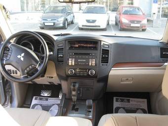 2008 Mitsubishi Pajero Pics