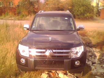 2008 Mitsubishi Pajero Photos