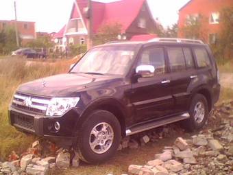 2008 Mitsubishi Pajero Pictures