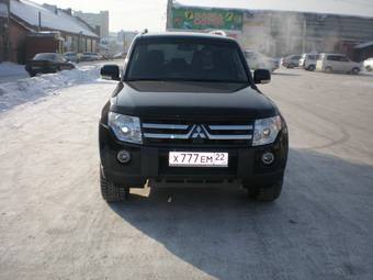 2008 Mitsubishi Pajero Photos