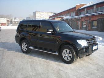 2008 Mitsubishi Pajero Images