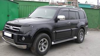 2008 Mitsubishi Pajero Pictures