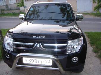 2008 Mitsubishi Pajero Photos