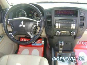 2008 Mitsubishi Pajero Pictures