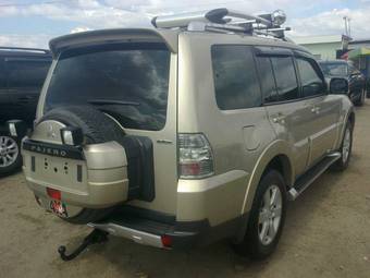 2008 Mitsubishi Pajero Pictures