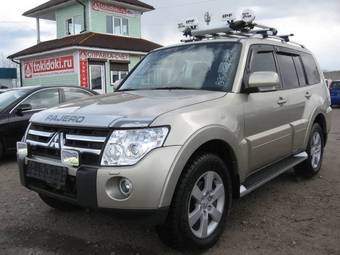 2008 Mitsubishi Pajero Pictures