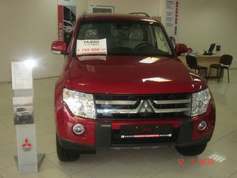 2008 Mitsubishi Pajero Photos