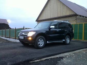 2008 Mitsubishi Pajero Photos