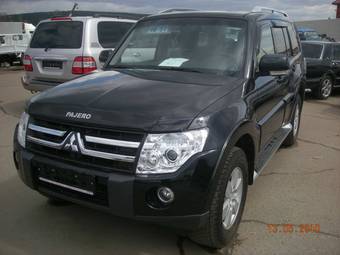 2008 Mitsubishi Pajero Photos