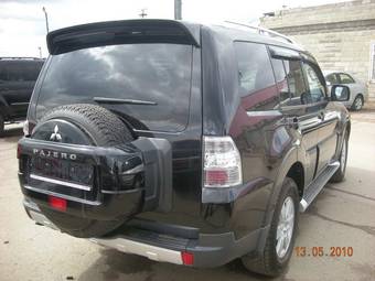 2008 Mitsubishi Pajero Photos