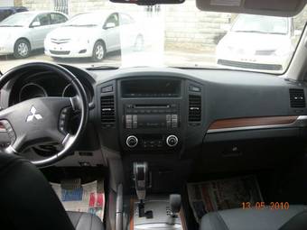 2008 Mitsubishi Pajero Pictures