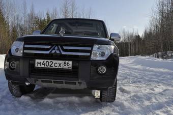 2008 Mitsubishi Pajero Photos