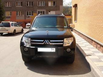 2008 Mitsubishi Pajero Photos