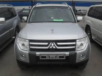 2008 Mitsubishi Pajero Pictures