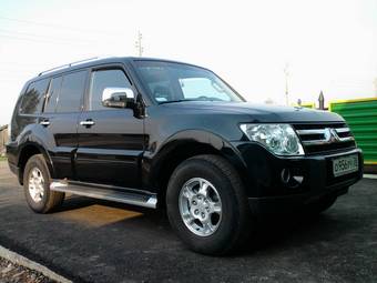 2008 Mitsubishi Pajero Pictures