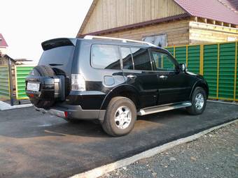 2008 Mitsubishi Pajero Photos