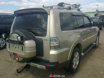 2008 Mitsubishi Pajero Photos