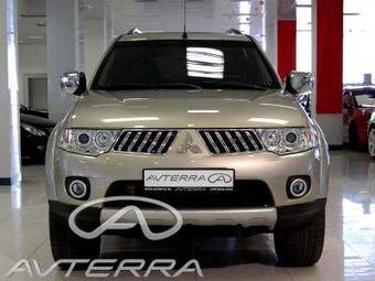 2008 Mitsubishi Pajero Photos