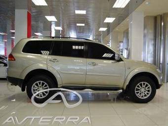 2008 Mitsubishi Pajero Photos