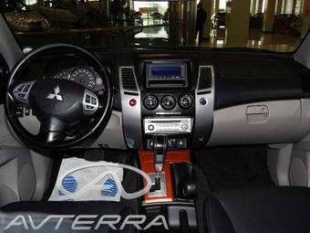 2008 Mitsubishi Pajero Pictures