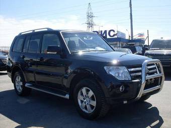 2008 Mitsubishi Pajero Images