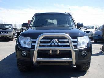 2008 Mitsubishi Pajero Pictures