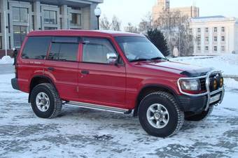 2009 Mitsubishi Pajero Pictures