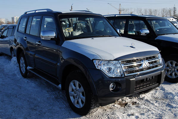 Mitsubishi pajero 2009