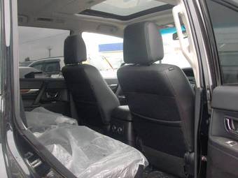 2009 Mitsubishi Pajero Pictures