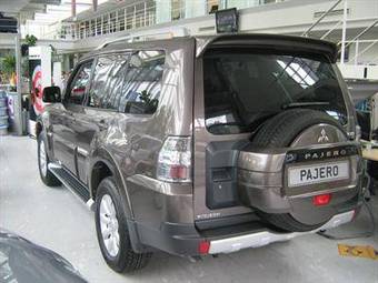 2009 Mitsubishi Pajero Pictures