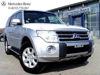 2009 Mitsubishi Pajero Photos