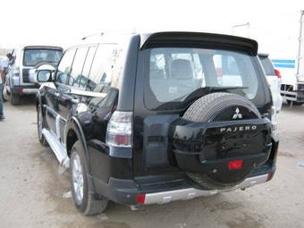 2009 Mitsubishi Pajero Pictures