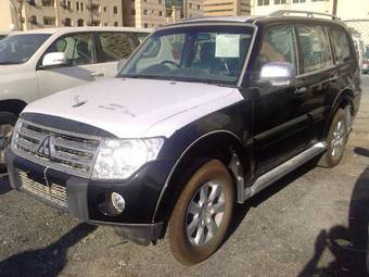2009 Mitsubishi Pajero Pictures