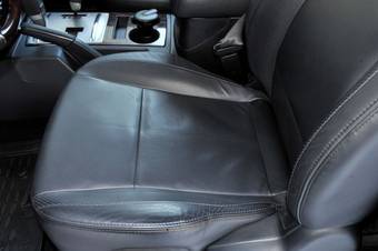 2010 Mitsubishi Pajero Photos