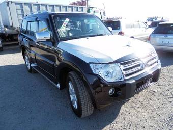 2011 Mitsubishi Pajero Pics