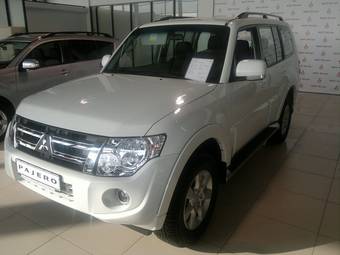 2011 Mitsubishi Pajero Pictures