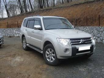 2011 Mitsubishi Pajero Pictures