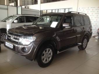 2012 Mitsubishi Pajero Photos