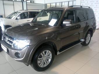 2012 Mitsubishi Pajero Pictures
